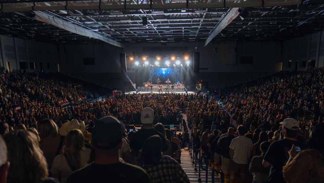 Chris Young concert at Sonnentag Complex