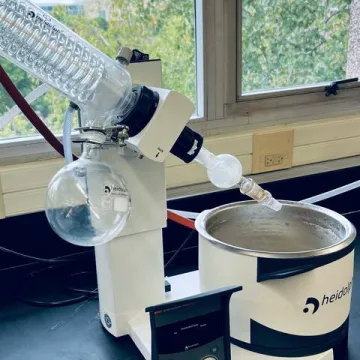 Chemistry equipment called a Heidolph Rotary Evaporator