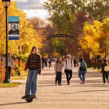 fall gateway with students 