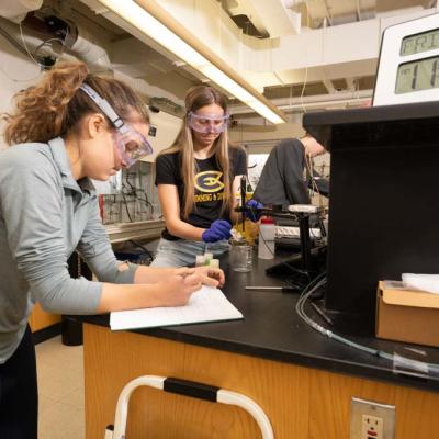 students in GLogowski lab 