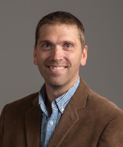 Headshot of R. Lodge