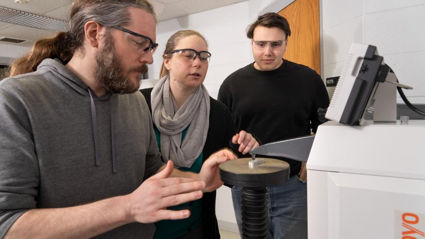 students and Liz Glogowski in MSE Center 