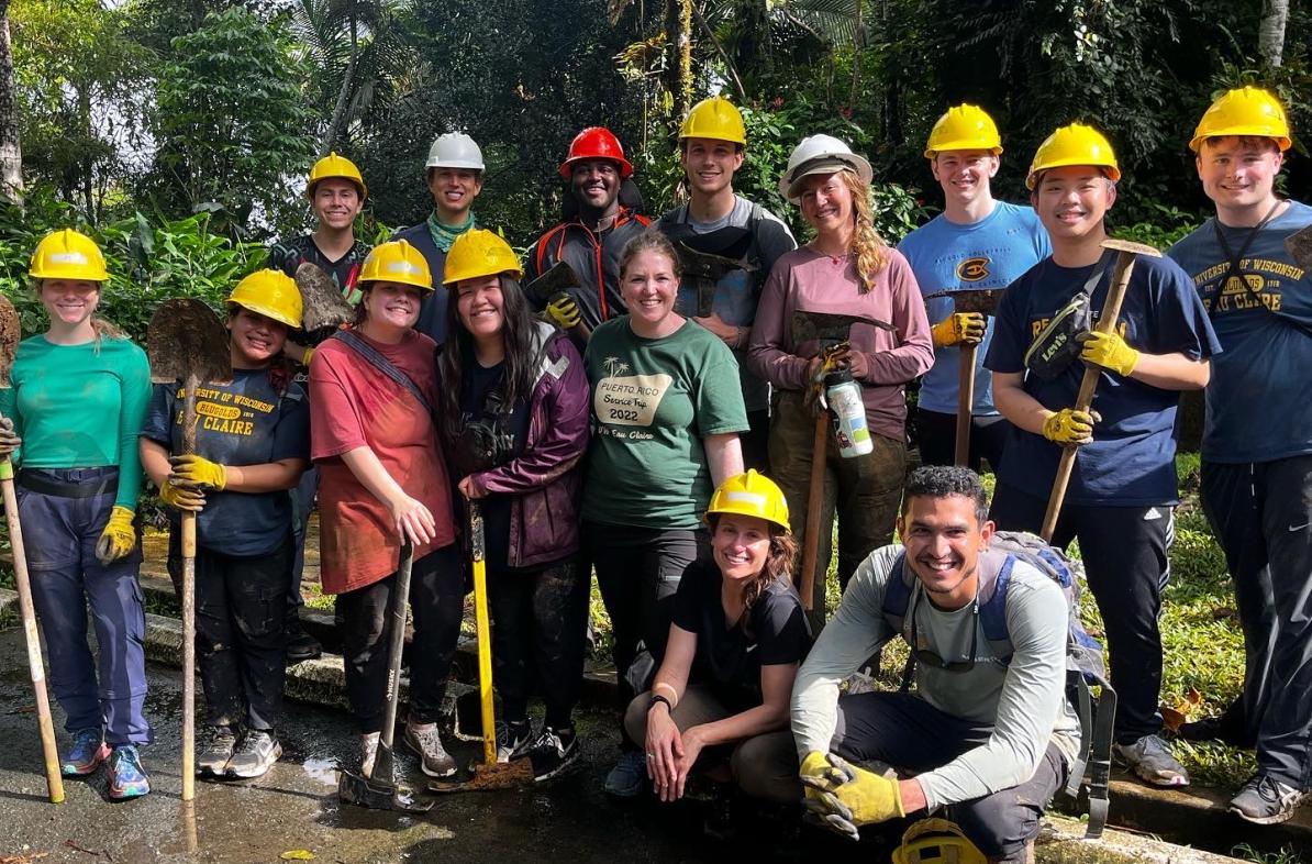 Blugold Leyirabari Gininwa and his group on a service-focused immersion program in Puerto Rico.